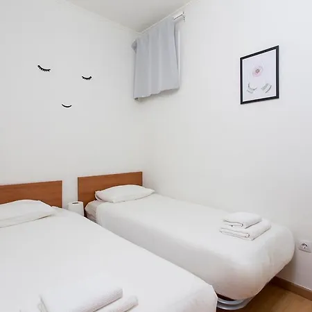 Apartment 3bd Only For Families In Poblenou Next To The Beach!
