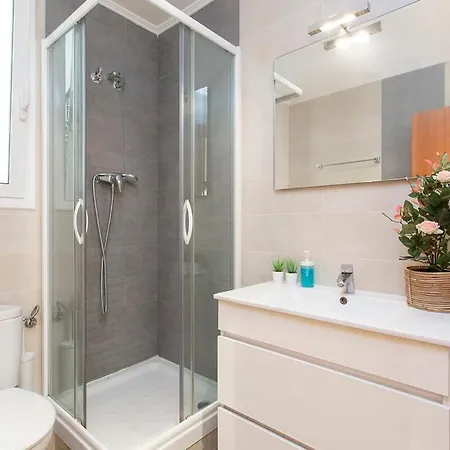 Apartment 3bd Only For Families In Poblenou Next To The Beach!